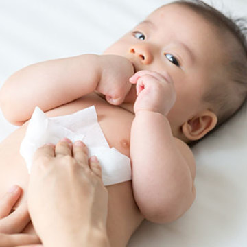 NATURAL Baby Wet Wipes 64 Salviette Umidificate Per Bambini - LloydsFarmacia